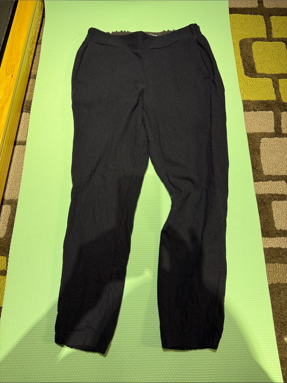 Helly Hansen Wonen's wool blend jogger pants  Size M